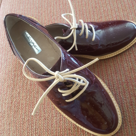 Oxford Halogen Patent Leather Oxford Shoes - Picture 2 of 9